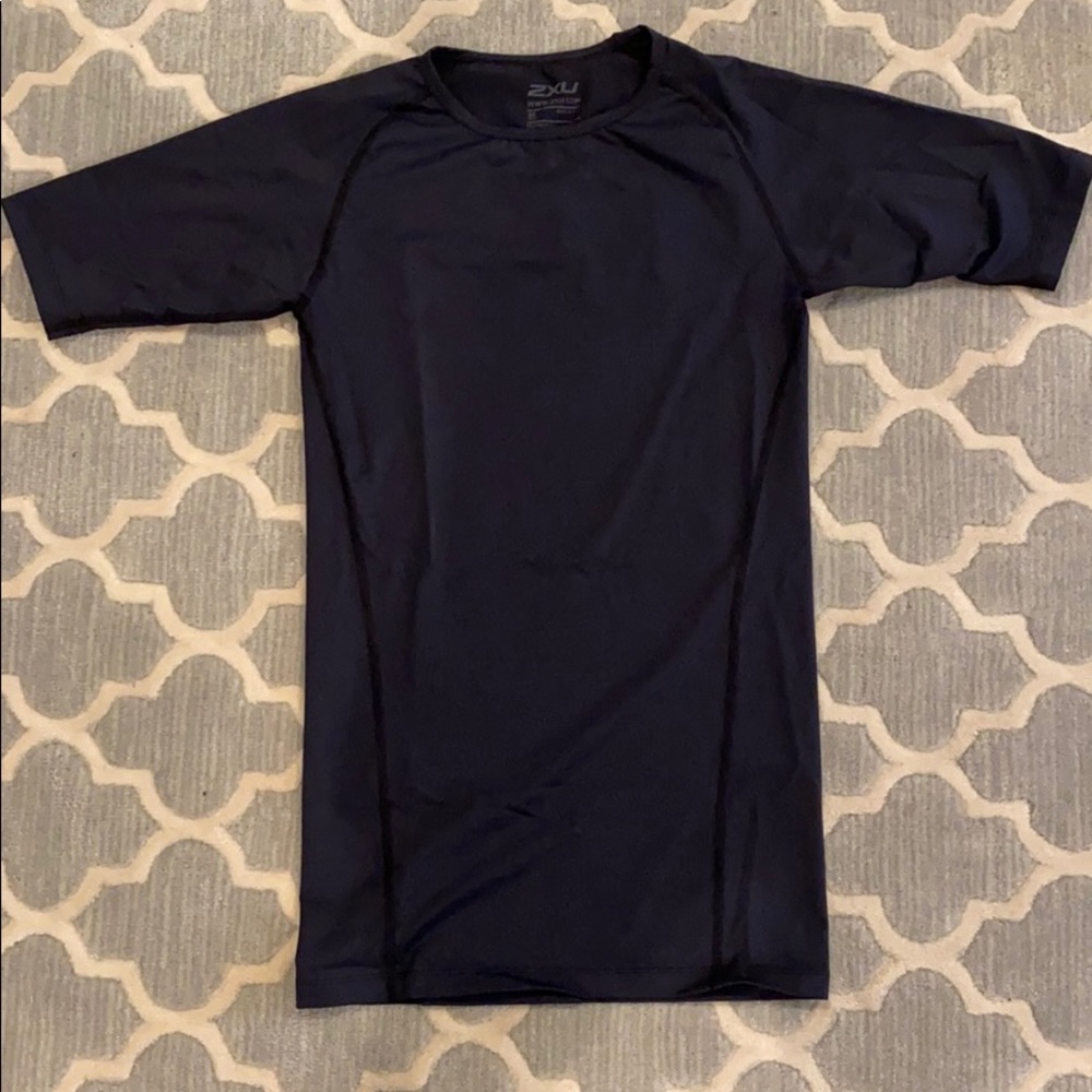 2xu compression top medium